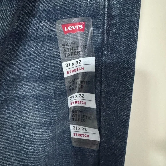 Levi’s Classic Blue Denim Jeans Athletic Taper - Picture 2 of 4